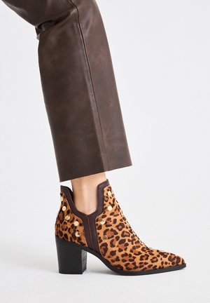 Botines bajos - leopard