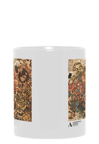 Mug in ceramica con finitura bianca lucida. Presenta illustrazioni a colori dettagliate di tigri e figure su due lati, con testo asiatico e logo del museo.