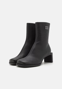 Tommy Jeans THE SOHO BOOT - Botine clasice - black