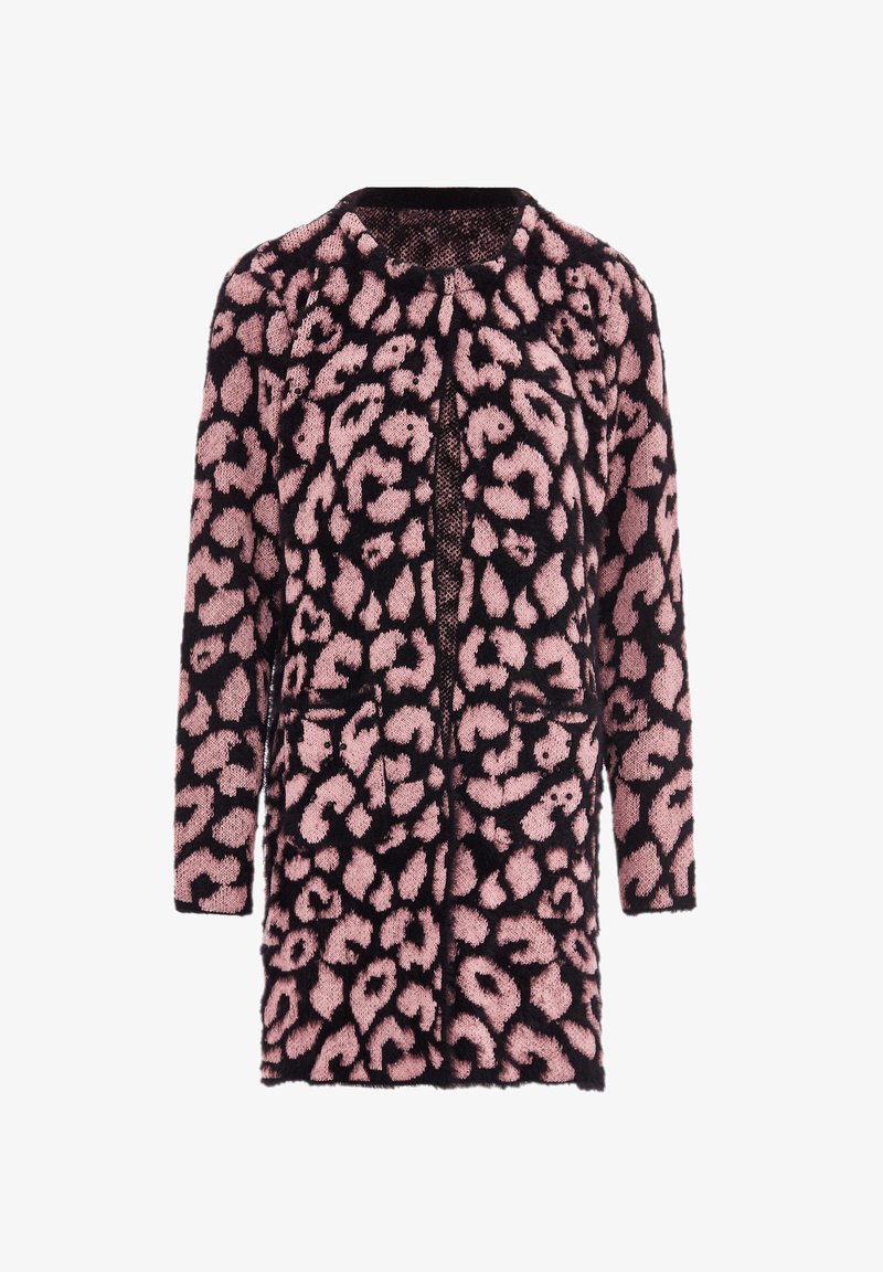 Kardigan w czarno-różowy wzór w panterę, o pluszowej fakturze, długie rękawy, otwarty fason, zawiera dwie przednie kieszenie.