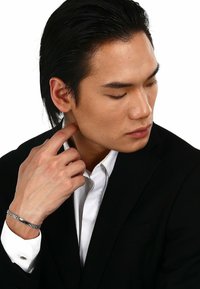 Thumbnail Image 2