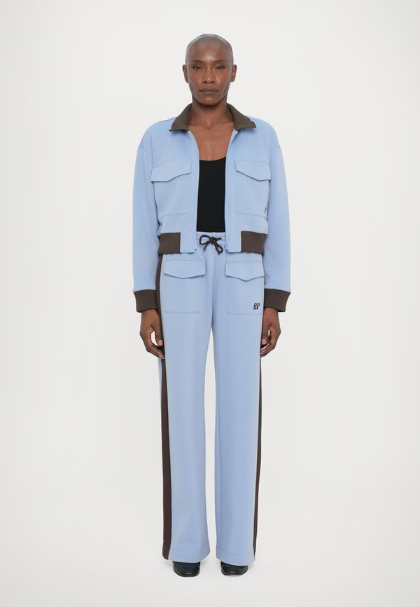 JOSLYN - Summer jacket3