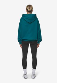 Pegador CLARITA OVERSIZED - Mikina so zipsom - washed urban turquoise,black gum
