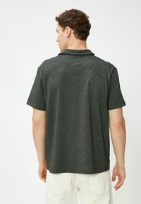 Koton MEALY SHORT SLEEVE - Poloshirt - khaki