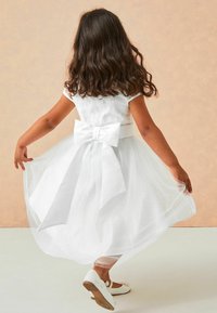Lipsy REGULAR FIT - Kokteilikleit/peokleit - ivory