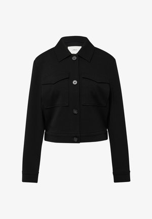 Schwarze, kurze Jacke mit langen Ärmeln, Kragen, durchgehender Knopfleiste und zwei aufgesetzten Brusttaschen mit Klappen.