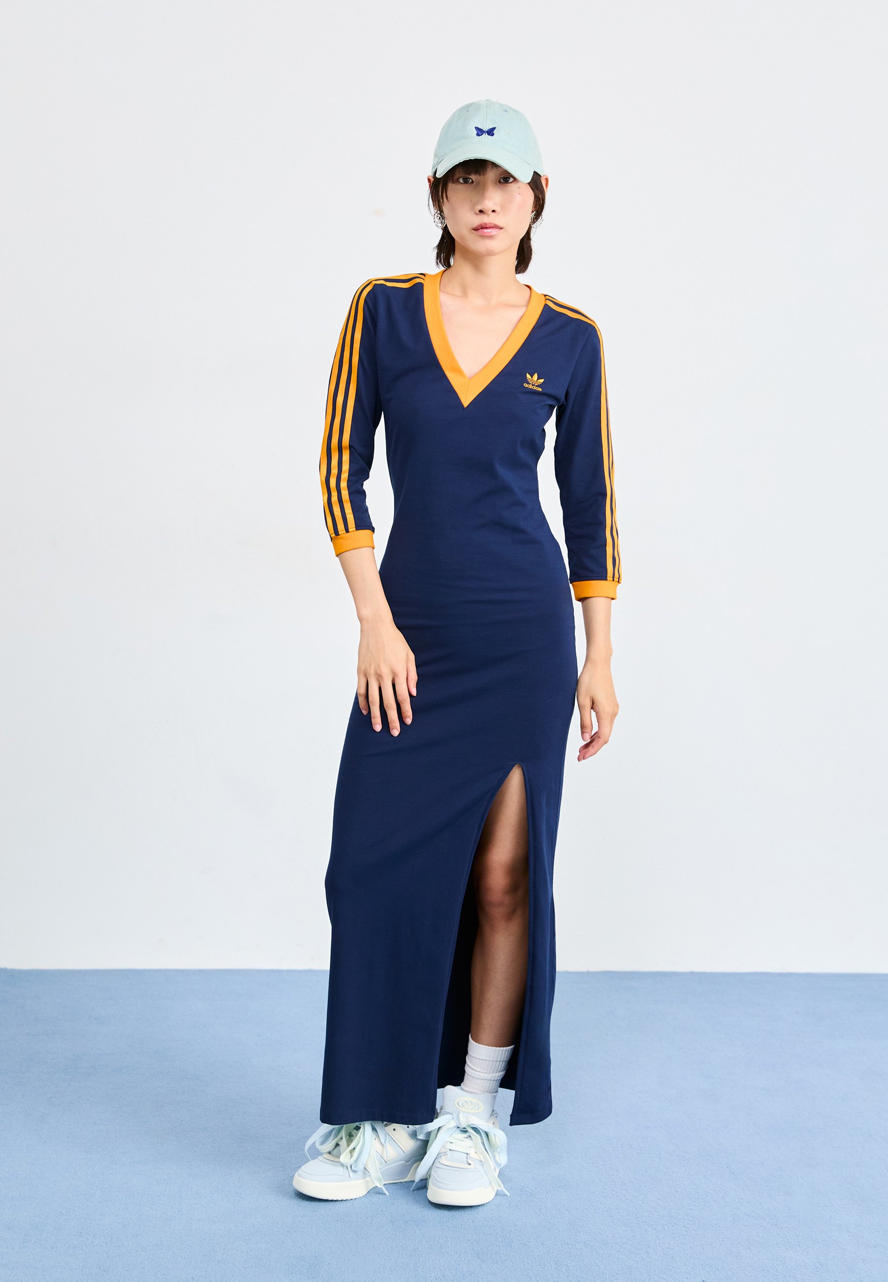 adidas forum blue outfit