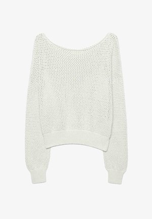 Biały dziany sweter z długim rękawem o luźnym, otwartym splocie oraz ściągaczach przy mankietach i dole.