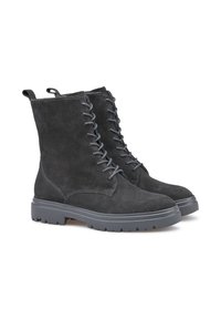 Stivali ankle in suede grigi con suole in gomma, lacci frontali e linguette per facilitare l'uso. Presentano un motivo di battistrada robusto e cuciture lisce lungo le cuciture.