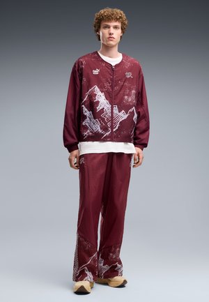 Puma, SWITZERLAND X SALEHE BEMBURY KING TRACK JACKET - Article de supporter d'équipe nationale - team regal red