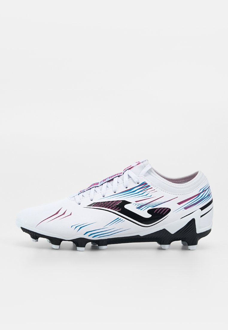 Botines de fútbol para terreno firme