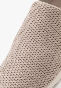 Skechers Performance GO WALK WALKING TRAINERS - Scarpe da camminata - taupe