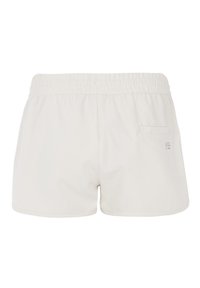 Pantaloni corti beige chiaro con elastico in vita, tasca posteriore e una trama di tessuto liscia. Design semplice senza decorazioni visibili.