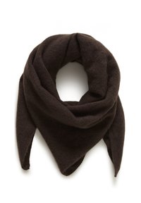 Brun trekantet tørklæde lavet af blødt, fuzzy stof. Har et draperet design med spidse ender og en glat tekstur, velegnet til lag-på-lag styling.