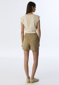 Twist Short - natural