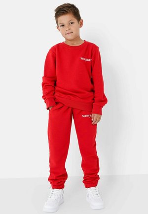 Sweater - red
