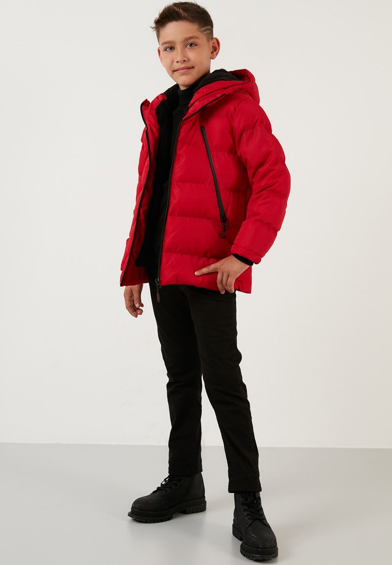 LELA REGULAR FIT - Winter jacket - red