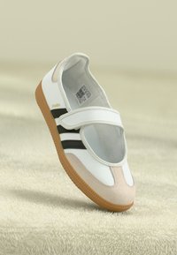 SAMBA JANE - Ballerinaskor med remmar - footwear white/alumina/core black