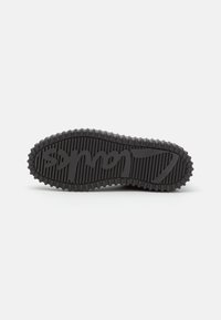 Clarks Botki na platformie