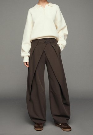 Bershka, Pantalon classique - sand