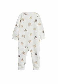 Valkoinen fleece-yksie pitkähihaisilla, jossa on toistuva kuvio erilaisista eläimistä pehmeissä ruskeissa ja harmaissa sävyissä sekä resorit nilkoissa.
