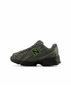 New Balance, 740 - Sneakers laag - black metallic alkaline green