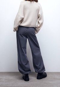 PULL&BEAR Broek - light grey