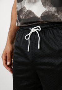 Thumbnail Image 7