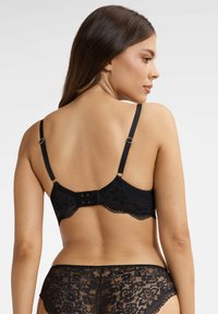 ESOTIQ KAVI - Biustonosz z trójkątną miseczką