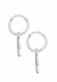 Sølv hoop øreringe med en glat, poleret finish og dekorative hængende detaljer. Designet har cirkulære og flade former.