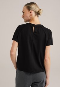 WE Fashion Trükipildiga T-särk - black