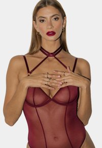 Promees MARA bordowy