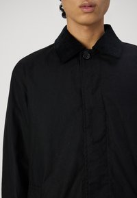 Selected Homme SLHWALTER WAXED - Short coat - black
