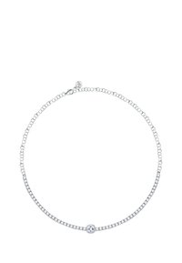 Collana d'argento con un design a catena, impreziosita da gemme trasparenti. La pietra centrale è rotonda e presenta dettagli elaborati che la circondano.