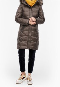 s.Oliver Abrigo de invierno - brown