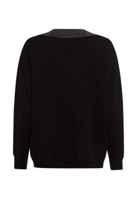 Schwarzer Pullover mit texturiertem, metallisch-silbernem geripptem Halsauschnitt. Mit überschnittenen Schultern und langen Ärmeln. Weicher Strickstoff.