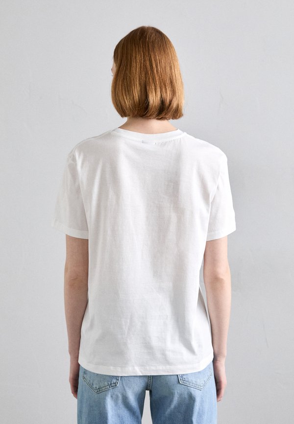 HEART - Print T-shirt3