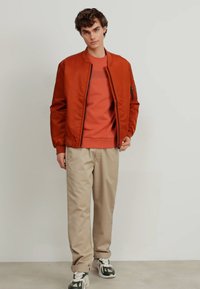 Calvin Klein HERO  - Bomberjacks - terracotta rust