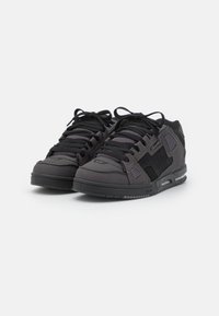 Globe SABRE - Zapatillas skate - black/gunmetal