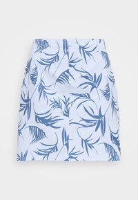 Falda azul y blanca con un patrón de hoja tropical, que presenta un corte recto y una cinturilla elástica para mayor comodidad. Textura de tejido suave.