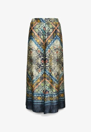 Lange Rock aus leichtem Stoff mit einem gemusterten Design in Blau, Grün, Orange und Beige, das geometrische und Blumenmotive zeigt.