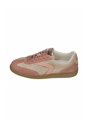 Zapatilla baja con ante rosa y paneles de tela beige tejida, cordones rosas, suela de goma y detalle metálico en la lengüeta en oro rosa.