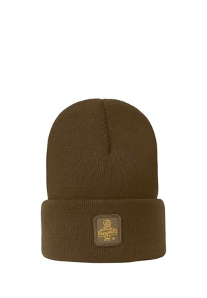 Cappello beanie marrone lavorato a maglia con risvolto piegato e una piccola toppa quadrata con il logo di un cane e il testo "Retquistion."