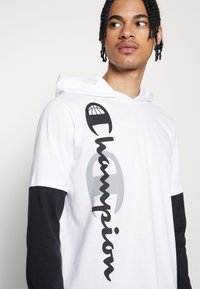 Champion BASKETBALL LONG SLEEVE - Pitkähihainen paita - white