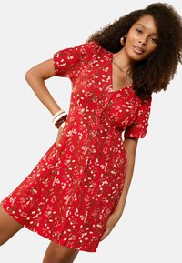 REGULAR FIT  - Vapaa-ajan mekko - red floral