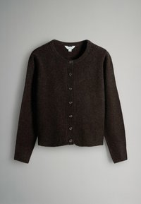 Donkerbruine cardigan van gestructureerde stof. Heeft een ronde hals, lange mouwen en zeven knopen aan de voorkant met een geribbelde zoom.