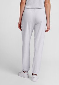 Hummel ZANDRA REGULAR - Träningsbyxor - light grey melange