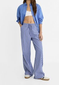 Stradivarius Broek - dark blue