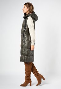 Sublevel Weste - dark green