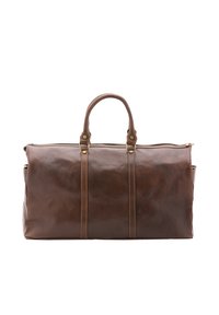 Sac de sport en cuir brun avec une texture lisse, deux poignées supérieures, fermeture éclair et un détail de surpiqûre contrastée à l'avant.